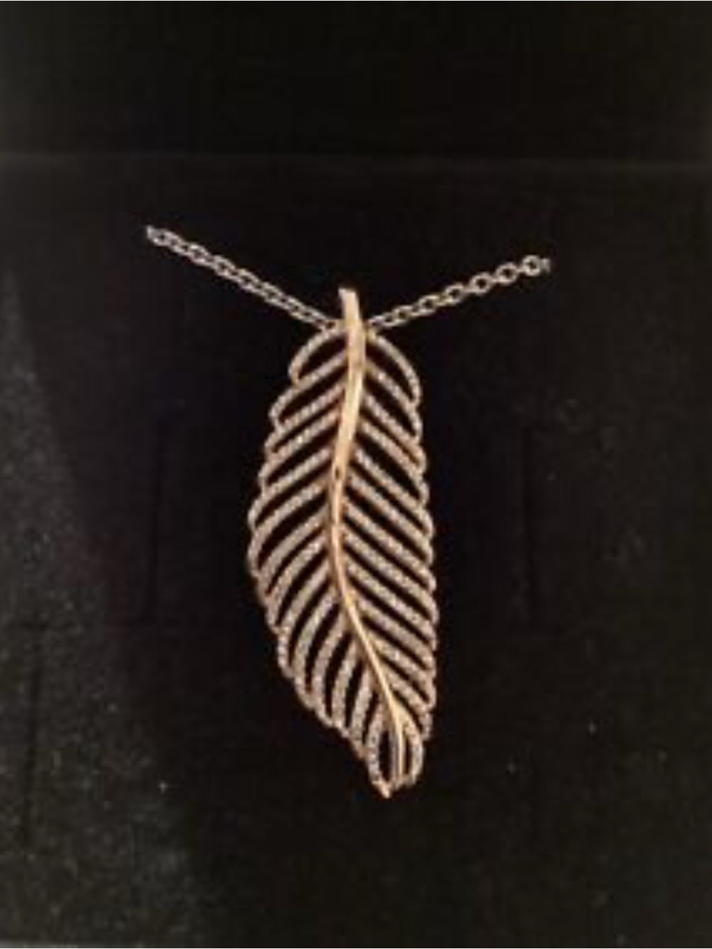 Feather Pendant Necklace in Gold Like New 24inch 14K Gold